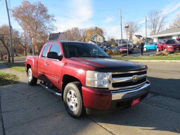 2008 Chevrolet Chevy Silverado 1500 LS - $499 Down Drives Today... for sale in Toledo, OH – photo 2