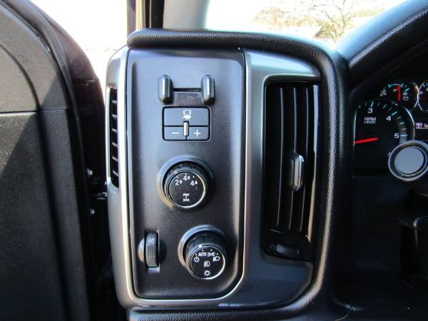 2015 Chevrolet Silverado 2500HD/4WD Crew Cab 153 7 LT - cars & for sale in New Glarus, WI – photo 21