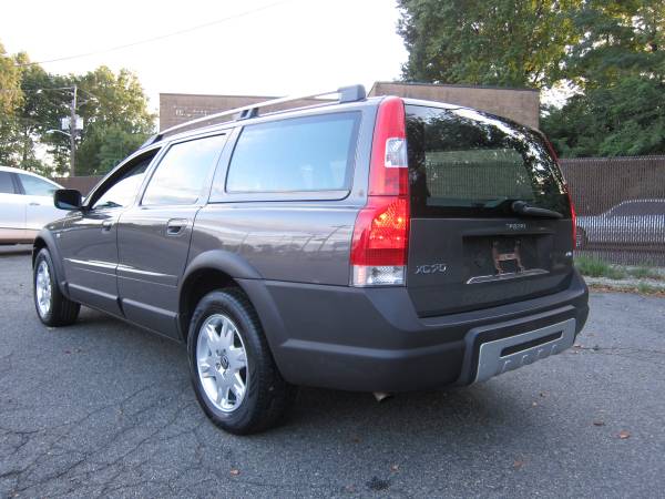 Volvo XC70 Wagon 2006 Water damage for sale in Saddle River, NJ – photo 13