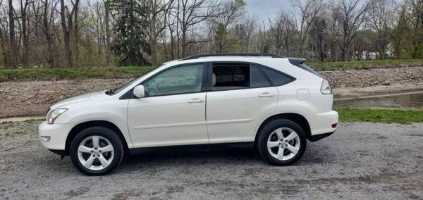 2005 Lexus RX330 , Pearl White, All Wheel Drive! Leather , Sunroof for sale in Spencerport, NY – photo 2