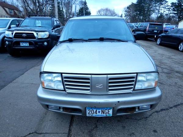 2000 Oldsmobile Bravada 4dr AWD - Closeout Deal! for sale in Oakdale, MN – photo 2