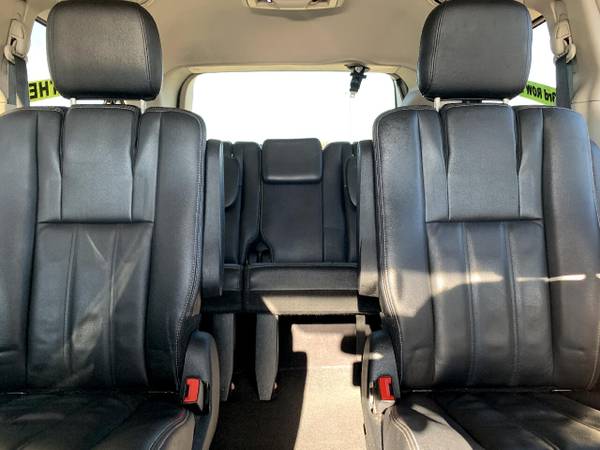2013 Chrysler Town & Country 4dr Wgn Touring - cars & trucks - by... for sale in Chesaning, MI – photo 2