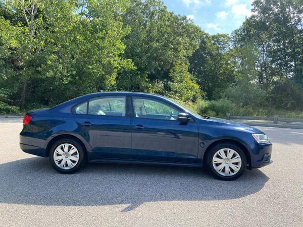 2014 Volkswagen Jetta SE - cars & trucks - by dealer - vehicle... for sale in Griswold, CT – photo 4