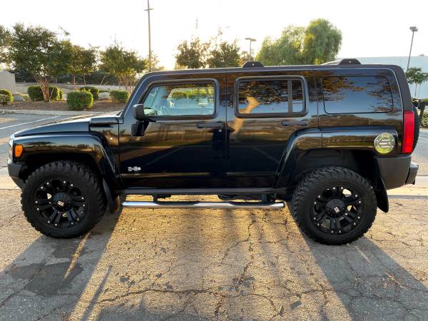 2007 Hummer H3 4WD 5 Speed MANUAL - cars & trucks - by dealer -... for sale in San Dimas, CA – photo 4