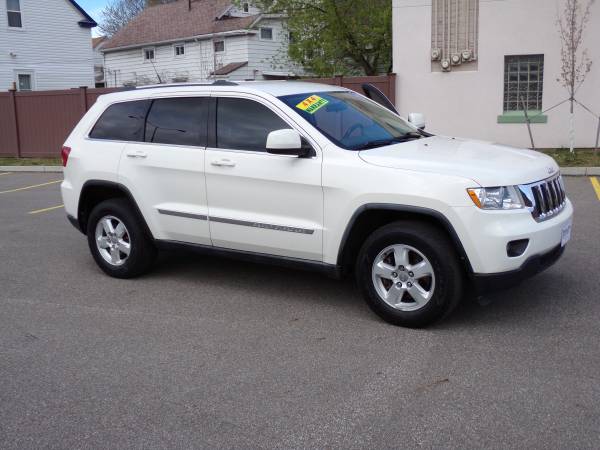 2011 Jeep Grand Cherokee - - by dealer - vehicle for sale in Cleveland, OH – photo 4