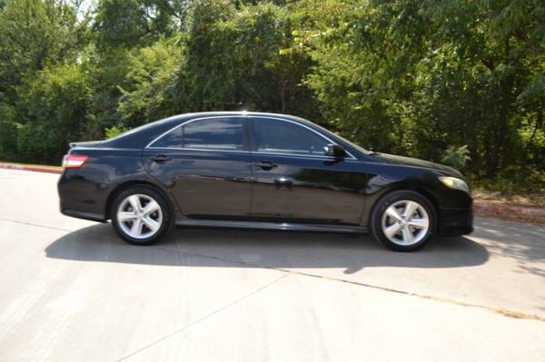 2011 Toyota Camry 4dr Sdn I4 Auto LE with Bi-level center console... for sale in Arlington, TX – photo 4