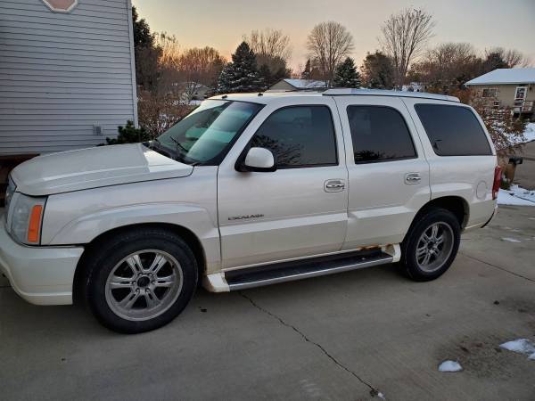 2002 Cadillac Escalade - cars & trucks - by owner - vehicle... for sale in Volga, SD – photo 3