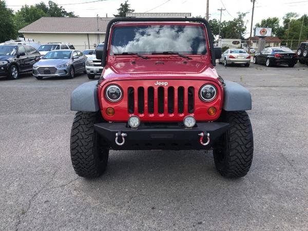 Jeep Wrangler Unlimited X 4x4 Lifted SUV Custom Wheels Used Jeeps V6 for sale in Greensboro, NC – photo 3
