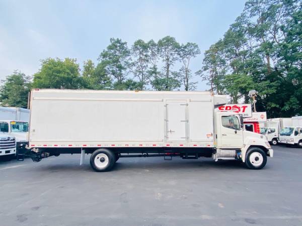 2014 HINO 338 26 FEET REEFER + LIFT GATE **NJTRUCKSPOT**NEGOTIABLE -... for sale in South Amboy, NY – photo 3