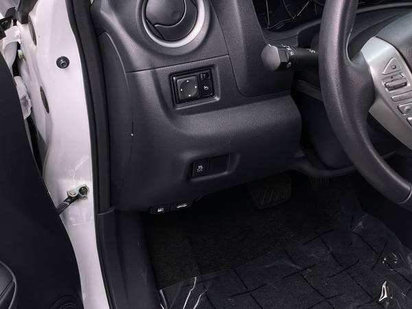 2019 Nissan Versa Note SV Hatchback 4D hatchback White - FINANCE -... for sale in Chicago, IL – photo 24