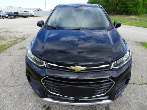 2018 Chevrolet Trax LS, 33 MPG - - by dealer - vehicle for sale in Catoosa, OK – photo 2