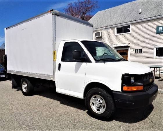 2016 Chevy Chevrolet Express 3500 Box Cargo Van Tommy Power Lift for sale in Hampton Falls, NH – photo 2