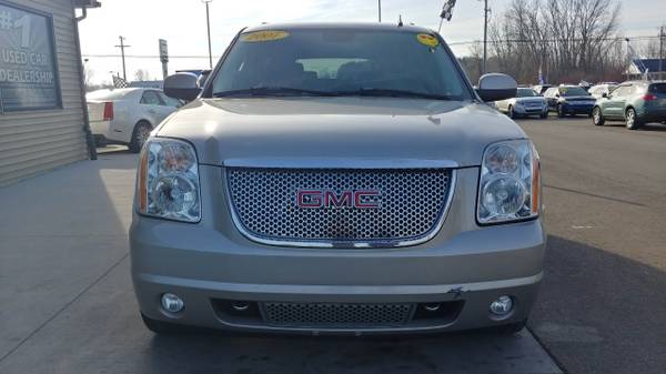 CHECK ME OUT!! 2007 GMC Yukon XL 4WD 4dr 1500 SLE for sale in Chesaning, MI – photo 2