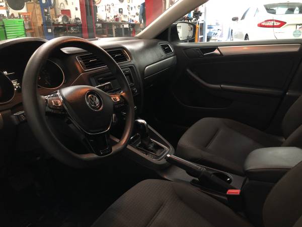 2015 Volkswagen Jetta SE, Low Miles, Leather, Very Clean! for sale in Madera, CA – photo 8