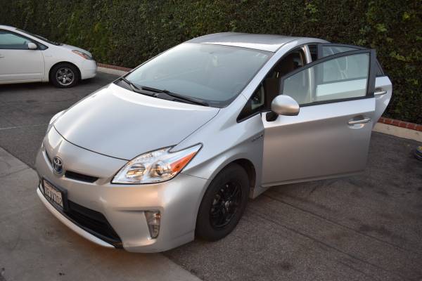 TOYOTA PRIUS THREE 2014 - cars & trucks - by owner - vehicle... for sale in Torrance, CA – photo 4