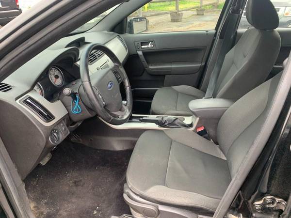 2009 Ford Focus 4dr Sdn SES - - by dealer - vehicle for sale in East Windsor, MA – photo 9