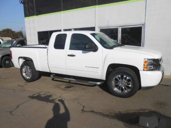 2011 Chevrolet Chevy Silverado 1500 LS 4x2 4dr Extended Cab 6.5 ft.... for sale in Covina, CA – photo 7