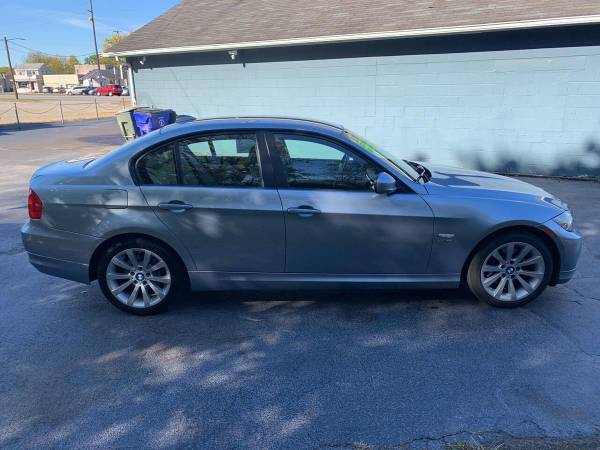 2011 BMW 3 Series 328i xDrive AWD 4dr Sedan - cars & trucks - by... for sale in Hamilton, OH – photo 6