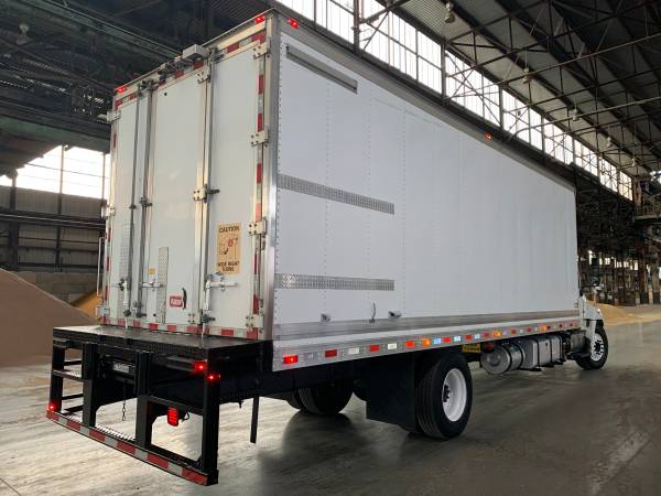 2013 Hino 338 7.6L Turbo Diesel 26ft Reefer Box Truck Pull Out Ramp... for sale in Lebanon, VA – photo 5
