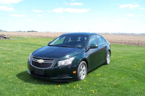 2015 Chevrolet Cruze LT - - by dealer - vehicle for sale in Manchester, IA – photo 2