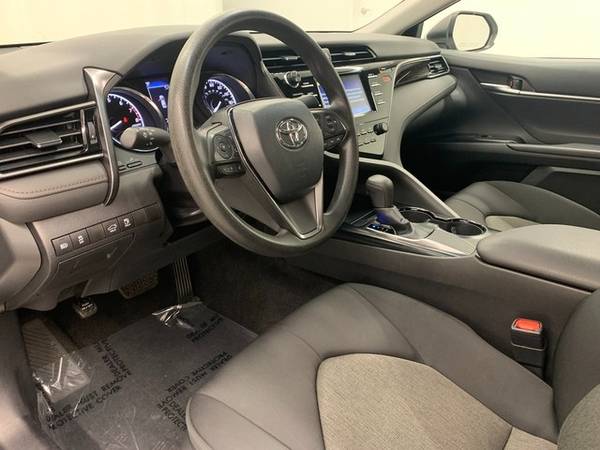 2019 Camry 24k mi 1 Owner 39mpg Camera BT Aux Input Looks NEW - cars for sale in Maplewood, MO – photo 7