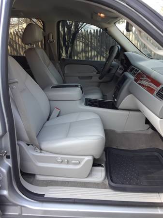 2012 YUKON SLT ALL POWER LEATHER RUNS STRONG ORIGINAL PAINT - cars & for sale in Irvington, NY – photo 11