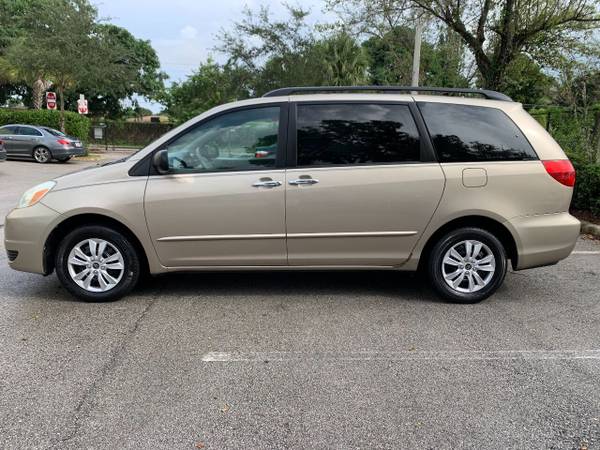 TOYOTA SIENNA LE - cars & trucks - by owner - vehicle automotive sale for sale in Sunrise, FL – photo 7