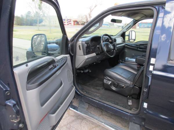 2005 FORD F350 CREW CAB DIESEL DUALLY W/ GOOSE NECK HITCH! REDUCED! for sale in El Paso, NM – photo 10