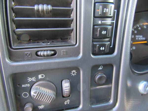 2003 Chevy Silverado 2500 LS 4X4 8.1L Gas V-8!!! for sale in Billings, MT – photo 17