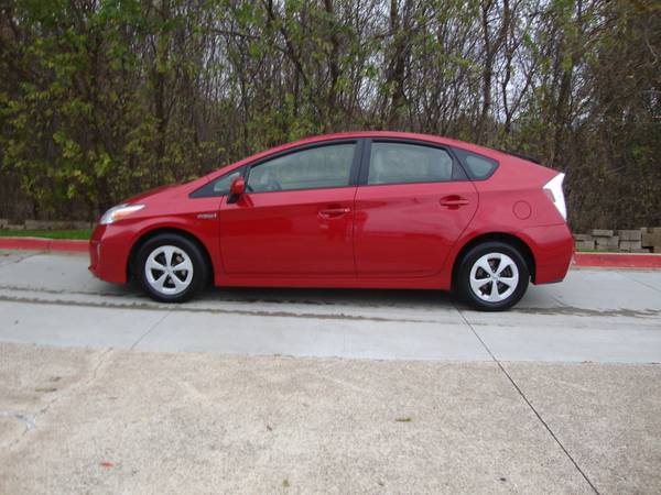 Exceptional 2013 Toyota Prius Model 4 red w/tan Leather NAV 50MPG !... for sale in Plano, TX – photo 2