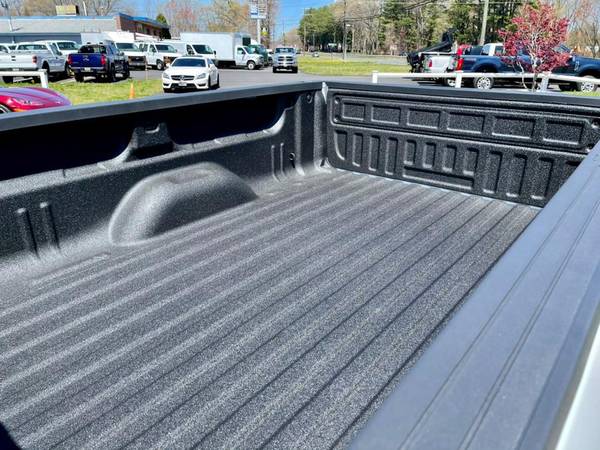 An Impressive 2018 GMC Sierra 3500HD TRIM with only 887 for sale in South Windsor, CT – photo 24