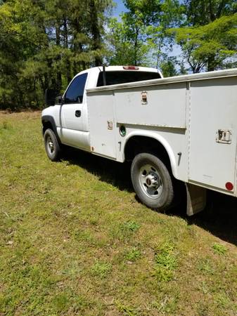 2005 GMC 2500 truck with utility box for sale in Rome, GA – photo 10