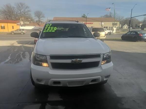 2007 Chevrolet Tahoe 4WD 4dr 1500 LS - cars & trucks - by dealer -... for sale in Indianola, IA – photo 2