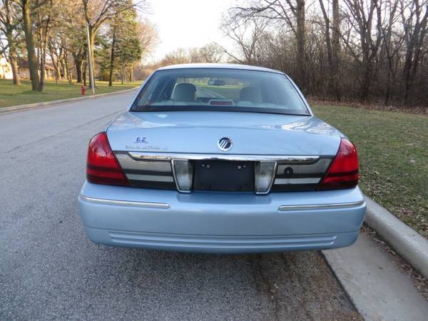 2010 Mercury Grand Marquis LS Ultimate Edition-29,000 MILES! NEW... for sale in West Allis, WI – photo 4