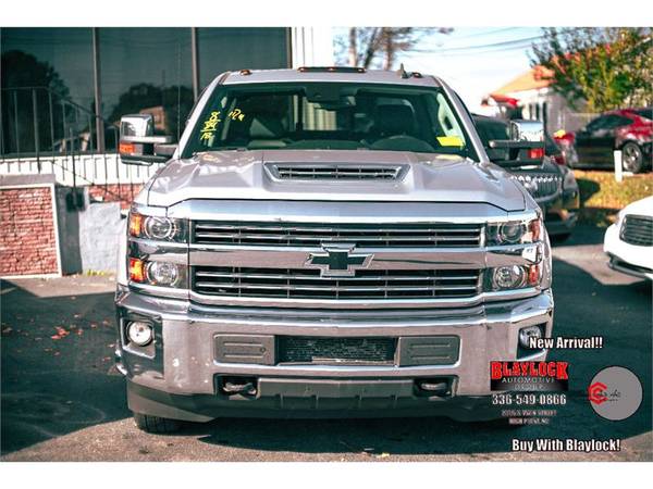 2018 CHEVROLET SILVERDO 3500 DUALLY LTZ *4X4* LOADED* SUPER CLEAN* -... for sale in High Point, SC – photo 4