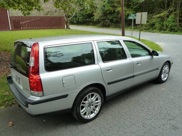 2001 VOLVO V70, TIMING BELT REPLACED, LOADED, <147K, & MORE! for sale in Matthews, NC – photo 7