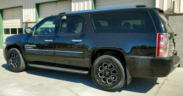 2007 GMC Yukon XL Denali V-8 4X4 Automatic Loaded for sale in Grand Junction, CO – photo 9