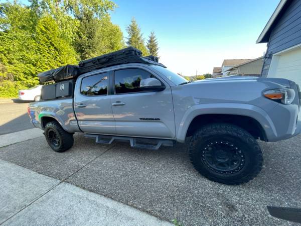 2019 Toyota tacoma 1 owner, with all the added toys for sale in Clackamas, OR – photo 2