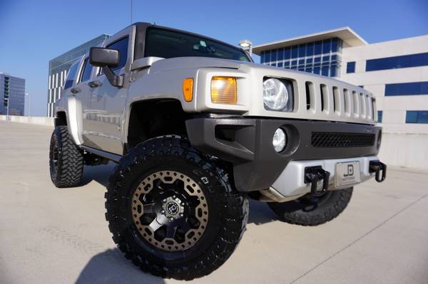 2008 HUMMER H3 Lifted 4WD SUV Custom Wheels Look Inside - cars for sale in Austin, TX – photo 4
