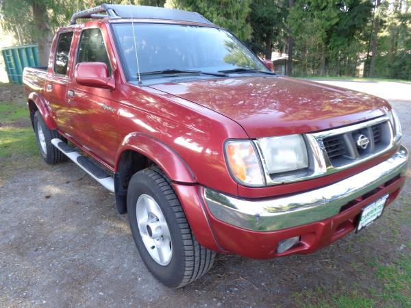 2000 Nissan Frontier SE 4x4 Crew Cab - 2 Owners - Clean Carfax! for sale in Sequim, WA – photo 2