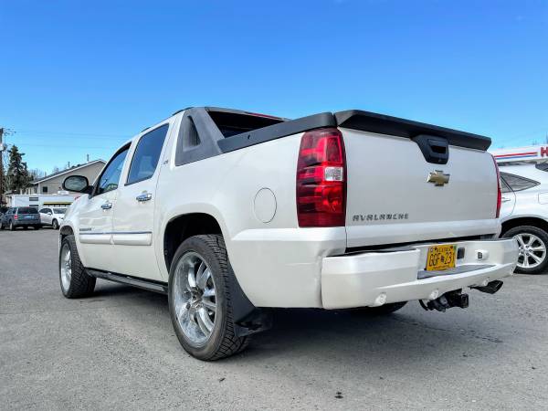 2008 Chevrolet Avalanche 4WD LTZ 6 0 V8 - - by dealer for sale in Anchorage, AK – photo 8