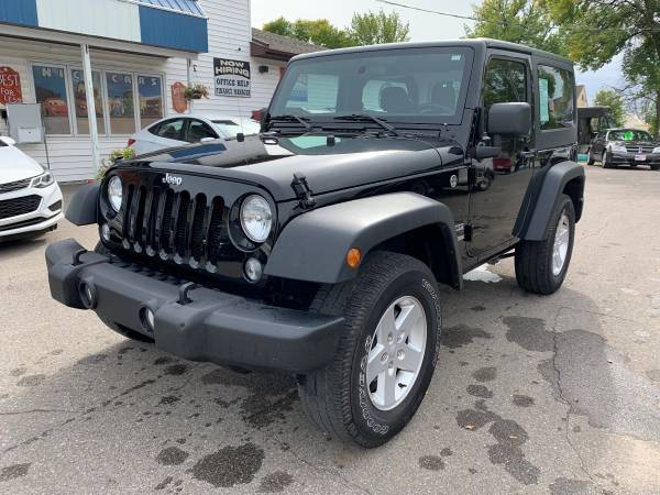 ★★★ 2018 Jeep Wrangler Sport 4x4 / Like NEW! ★★★ for sale in Grand Forks, ND – photo 2