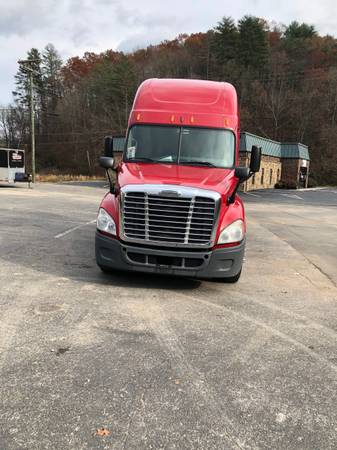 2011 freightliner - cars & trucks - by owner - vehicle automotive sale for sale in Oliver Springs, TN – photo 3