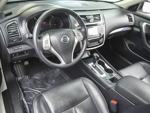 2018 Nissan Altima 2.5 SL Sedan 4D sedan WHITE - FINANCE ONLINE for sale in Downey, CA – photo 2