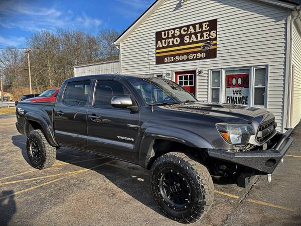 2012 Toyota Tacoma Double Cab V6 4WD - - by dealer for sale in Goshen, OH – photo 22