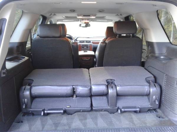 2008 Chevrolet Tahoe LTZ with low miles - cars & trucks - by owner -... for sale in Groton, CT – photo 11