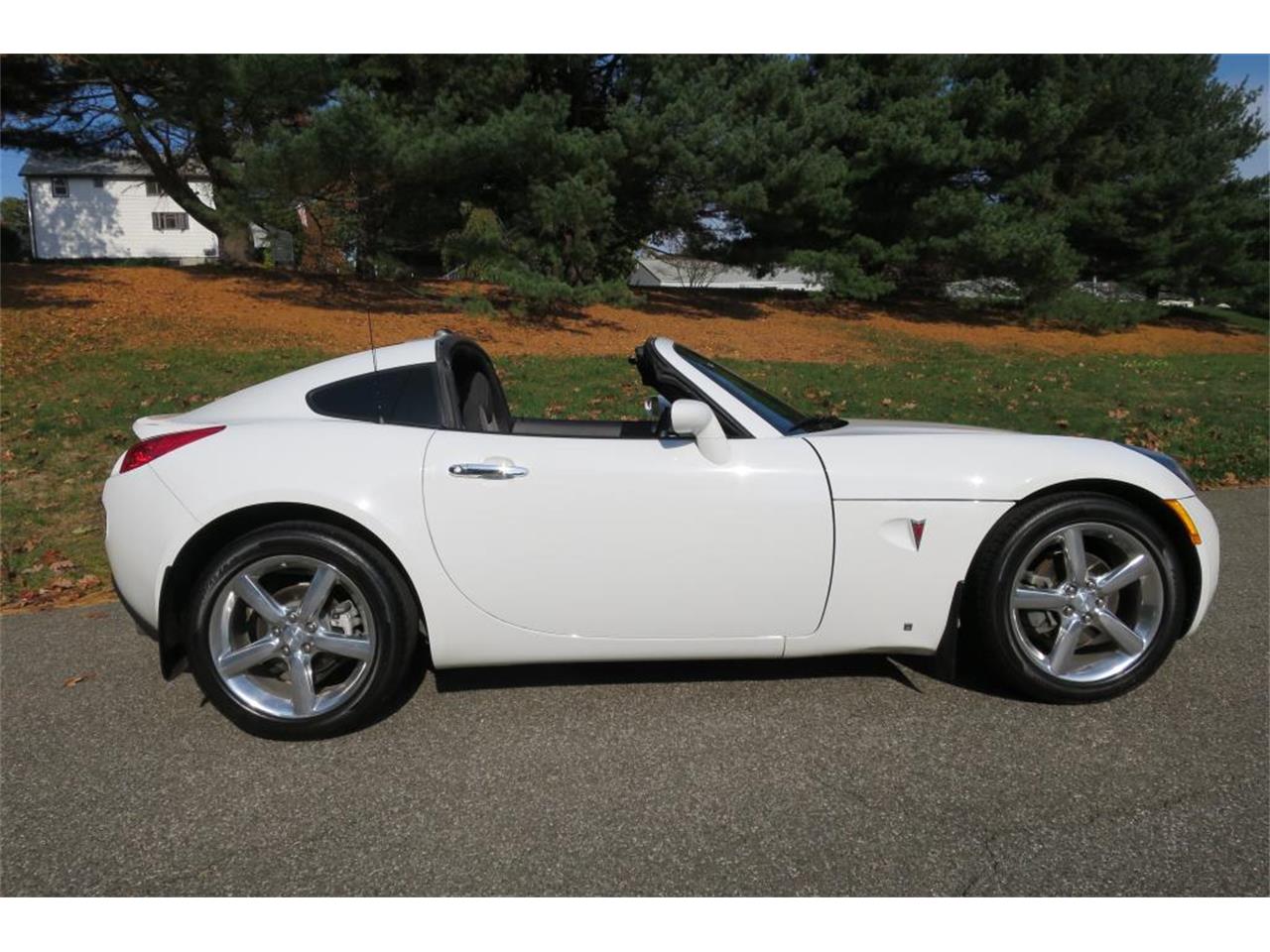 2009 Pontiac Solstice for sale in Milford City, CT – photo 3