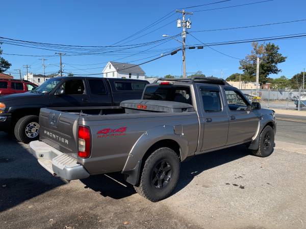 2004 Nissan Frontier 4x4 Crew Cab for sale in East Northport, NY – photo 3