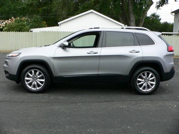 15 Jeep Cherokee Limited, 4cyl, Leather, Sunroof, Nav, Like New! 59K! for sale in binghamton, NY – photo 2