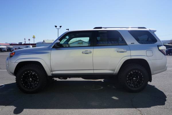 2019 Toyota 4Runner SR5 4X4 w/3rd Row LOW MILES for sale in Kittitas, OR – photo 3
